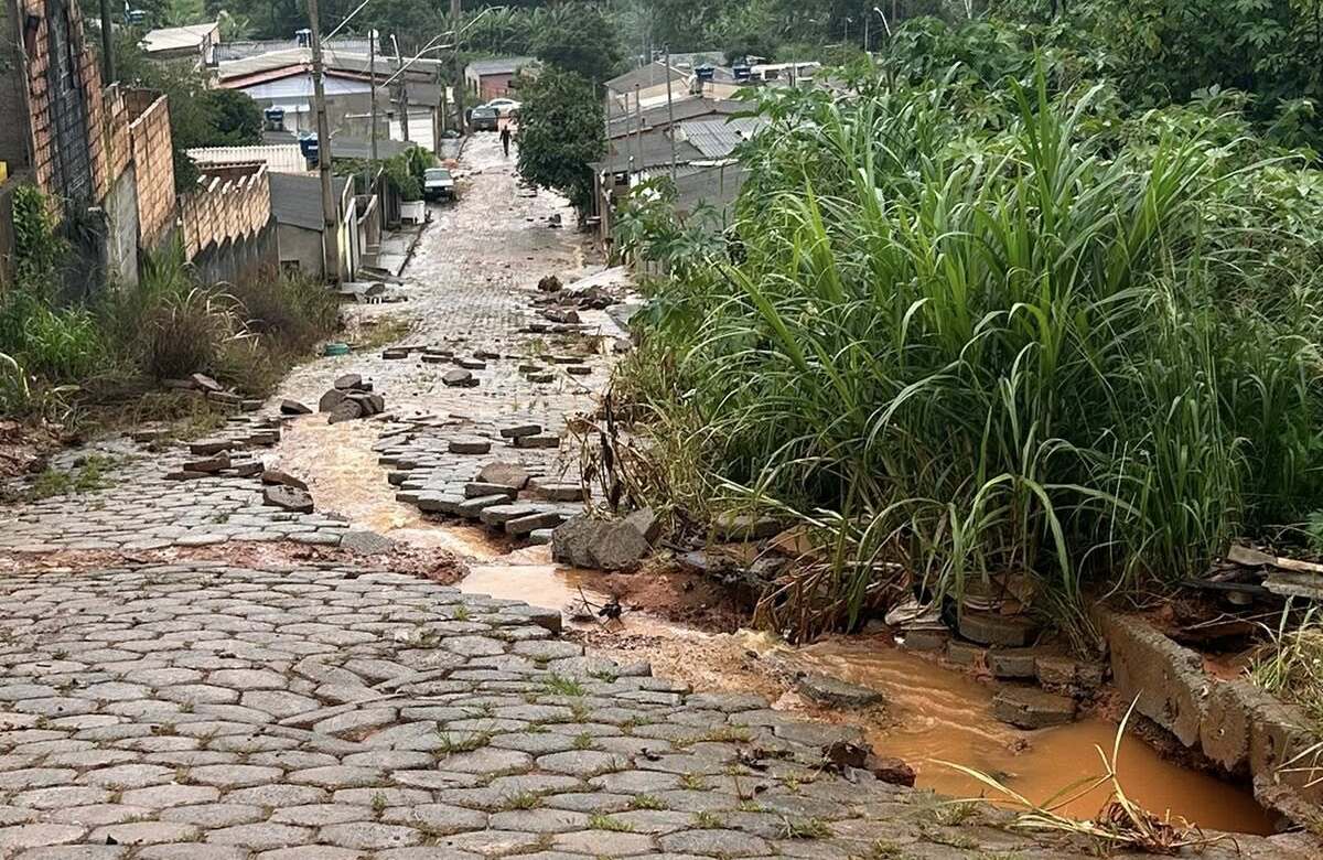 Estragos da chuva em Campos Altos (MG), dezembro de 2025