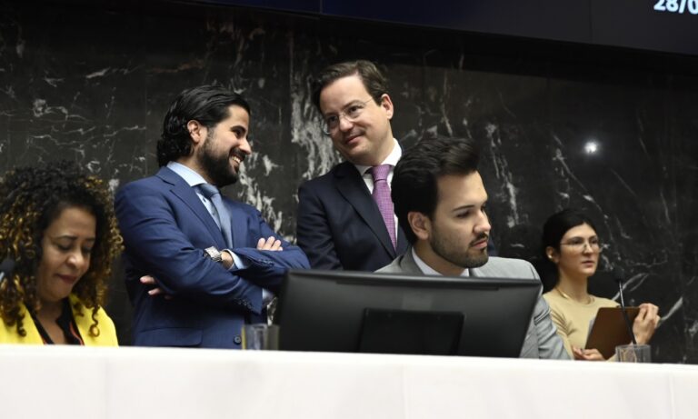 thiago cota tadeu leite