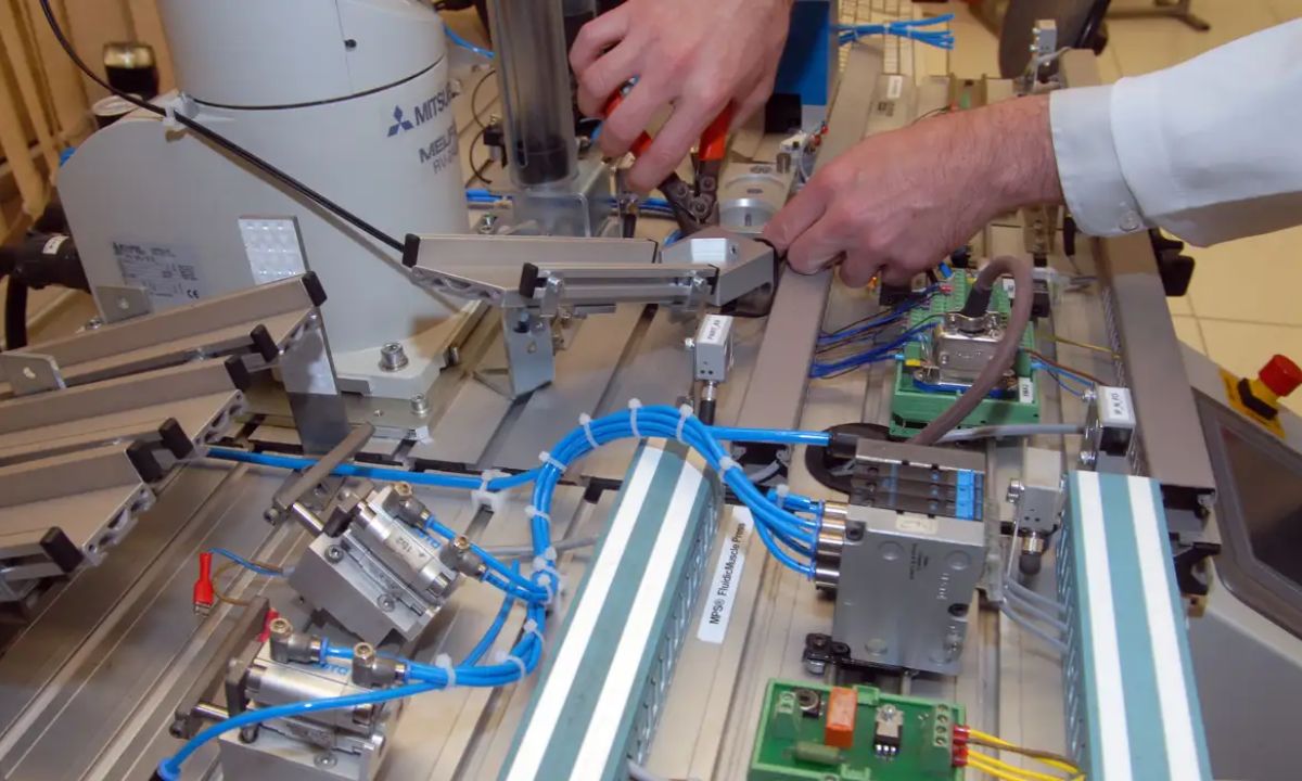 Estudante atua em curso profissionalizante