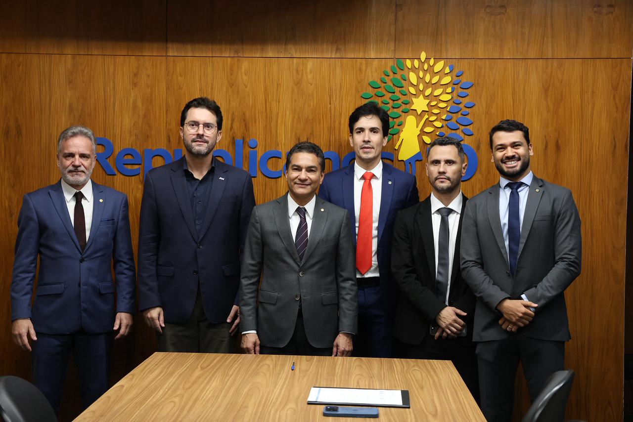 Luís Eduardo Falcão e Republicanos