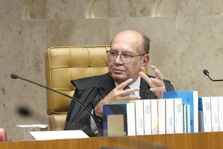 O ministro Gilmar Mendes durante julgamento no STF.
