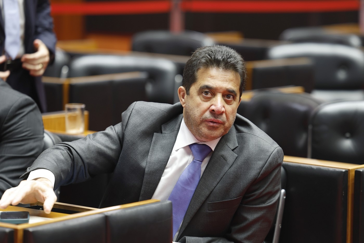 O deputado estadual Sargento Rodrigues durante sessão na Assembleia de Minas.