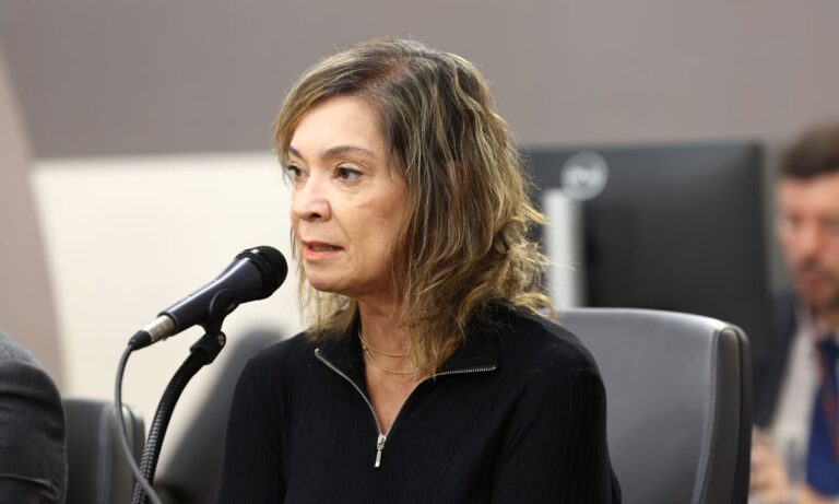 A subsecretária de Gestão de Pessoas de Minas, Helga Beatriz Gonçalves de Almeida