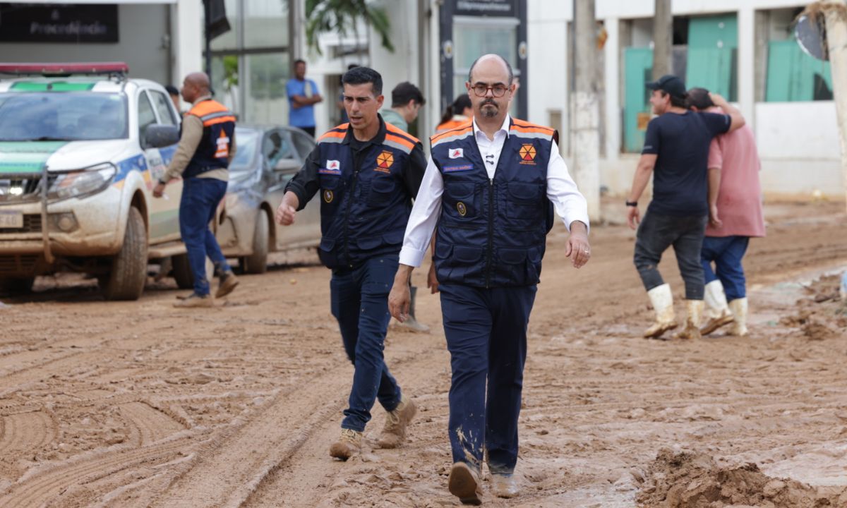 O vice-governador Mateus Simões