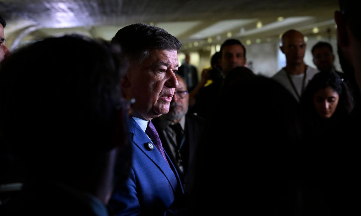 Na foto, o senador Carlos Viana