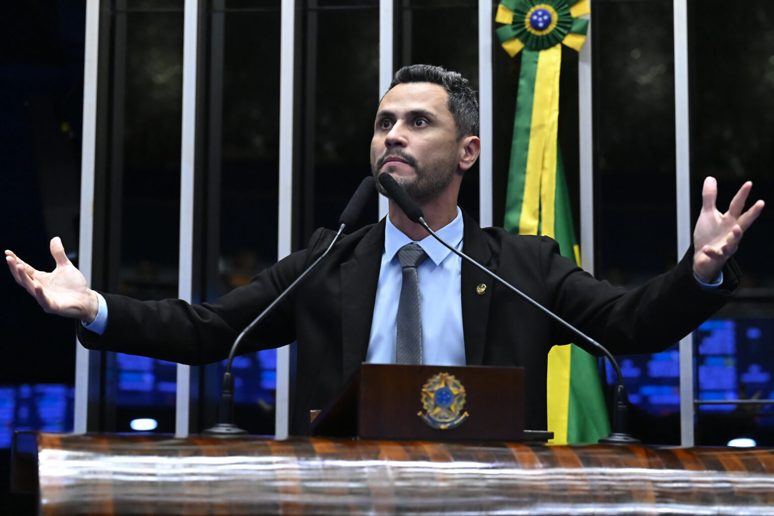 Em discurso no Congresso, o senador Cleitinho (Republicanos-MG).