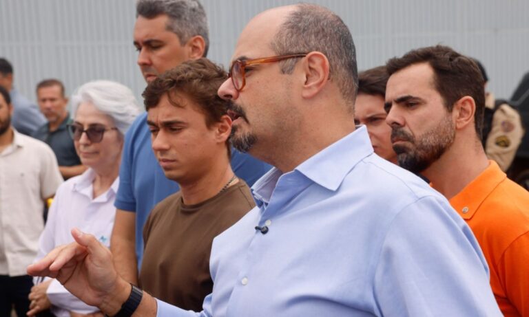 O vice-governador Mateus Simões