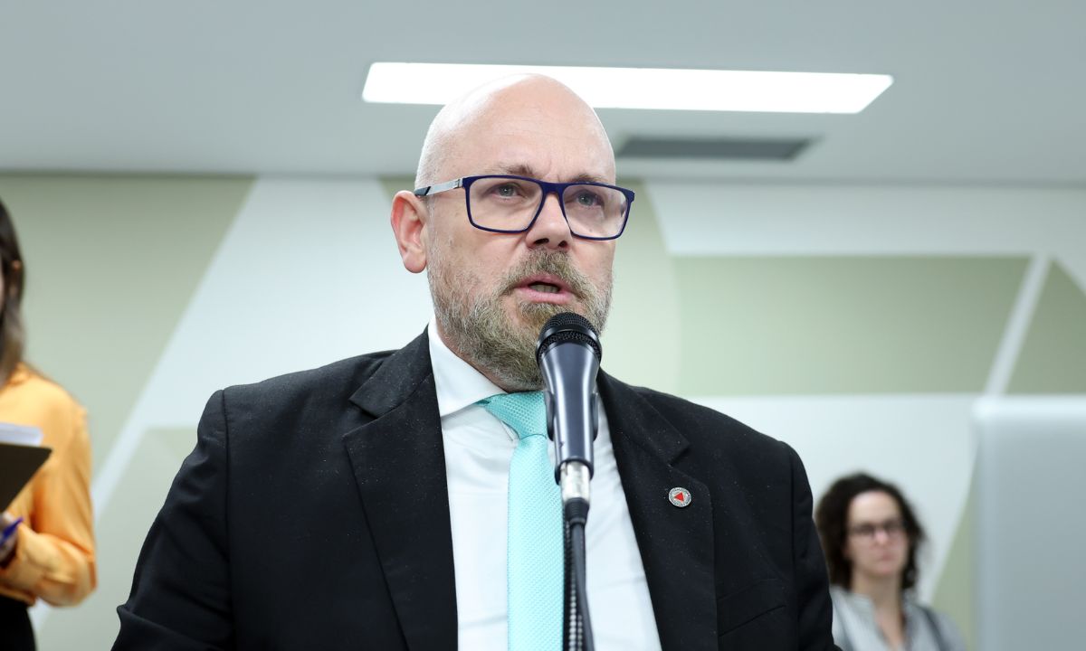 O deputado Professor Cleiton