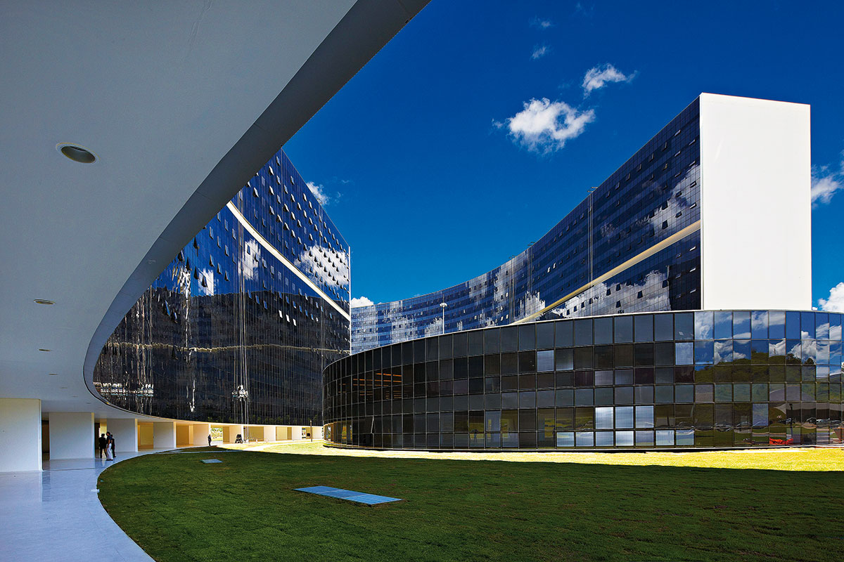 Na foto, a Cidade Administrativa, sede do governo de Minas Gerais