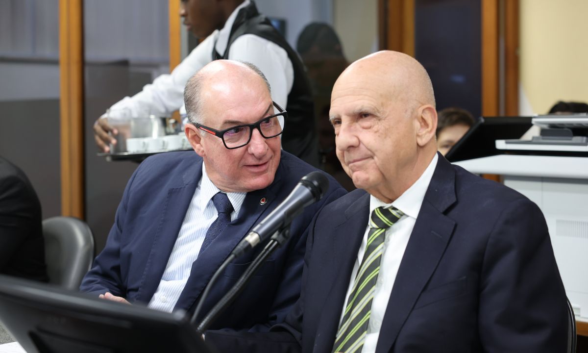 Grego da Fundação e Arlen Santiago