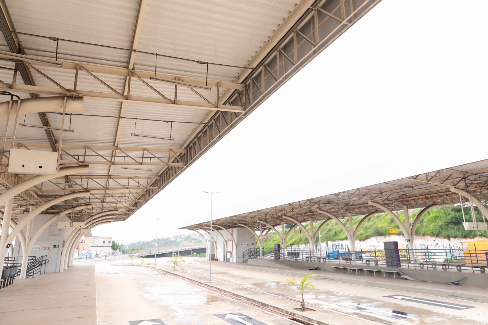 Prefeitura de Contagem publica edital milionário para reformar terminais de ônibus que nunca foram usados