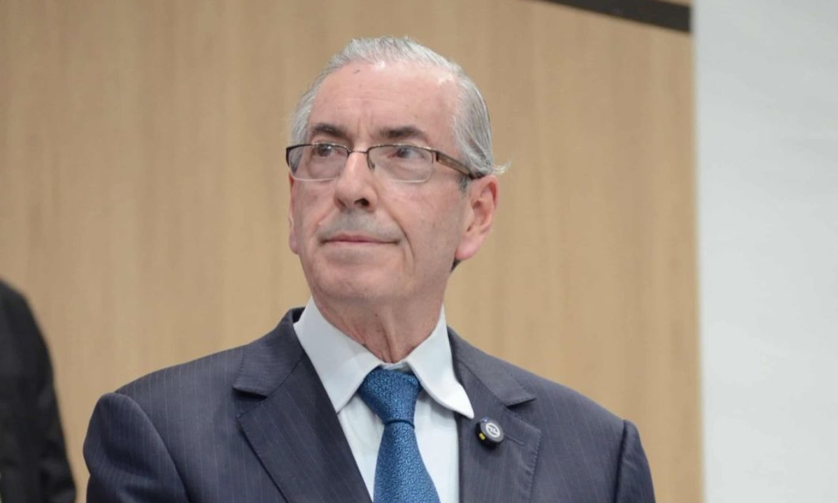 Eduardo Cunha de terno e gravata