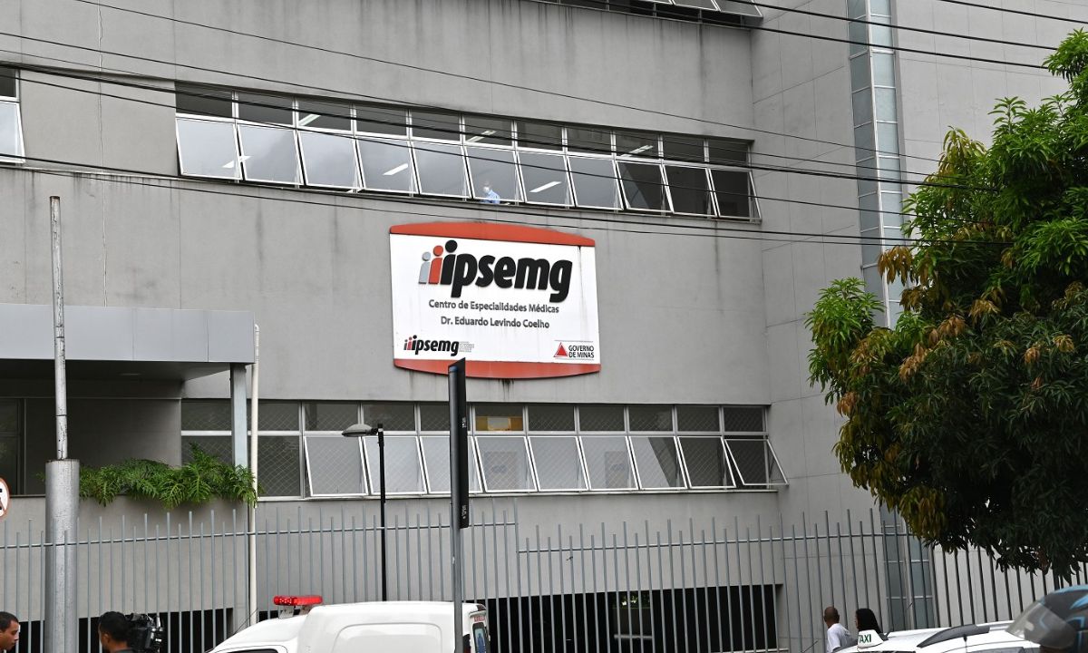 Fachada do Centro de Especialidades Médicas Dr. Eduardo Levindo Coelho, vinculado ao Ipsemg, em BH