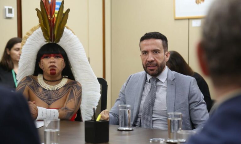 O deputado André Janones