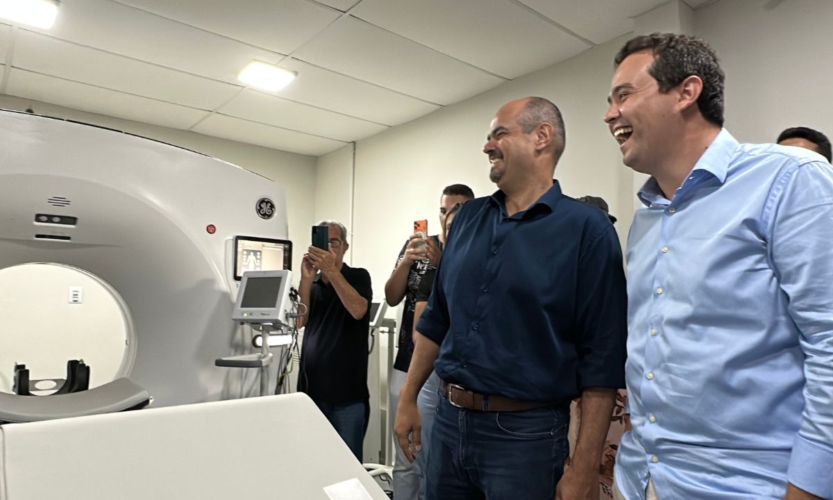 Mateus Simões e Otacílio Neto