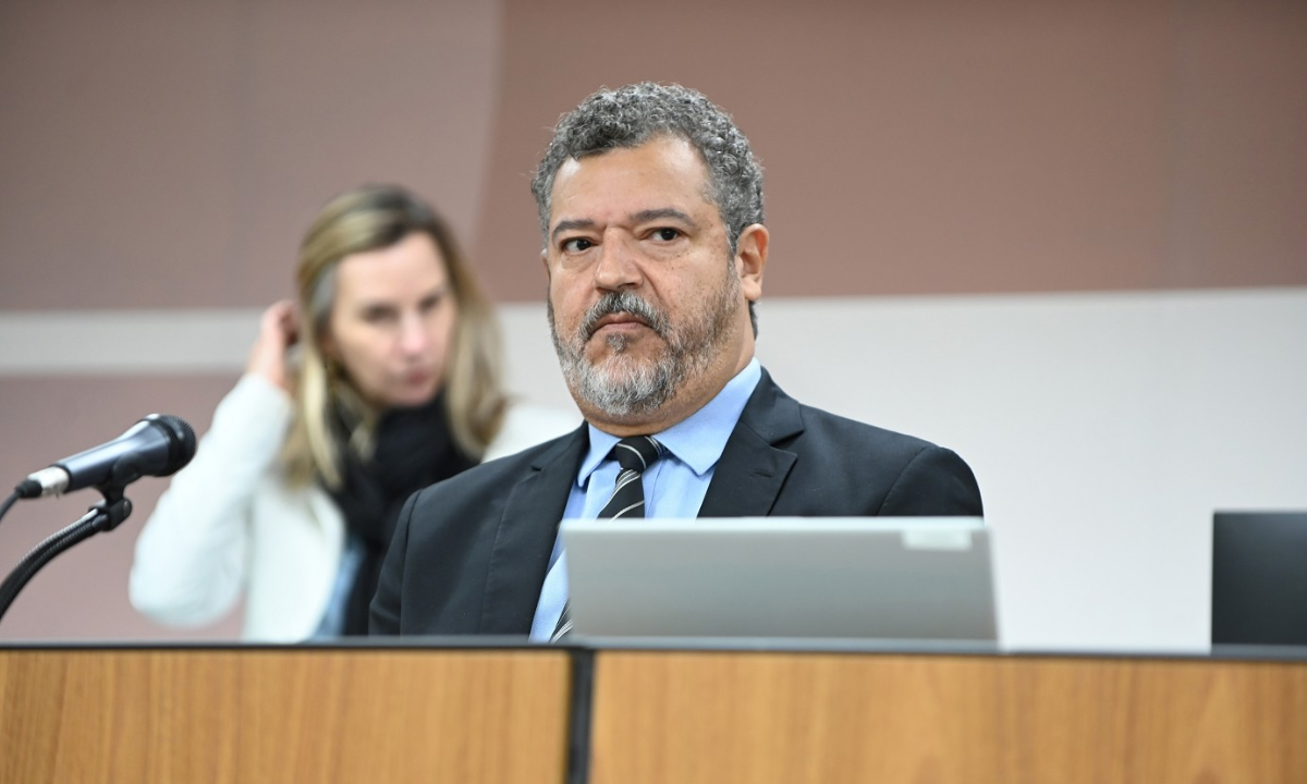 Mário Henrique Caixa durante agenda na ALMG
