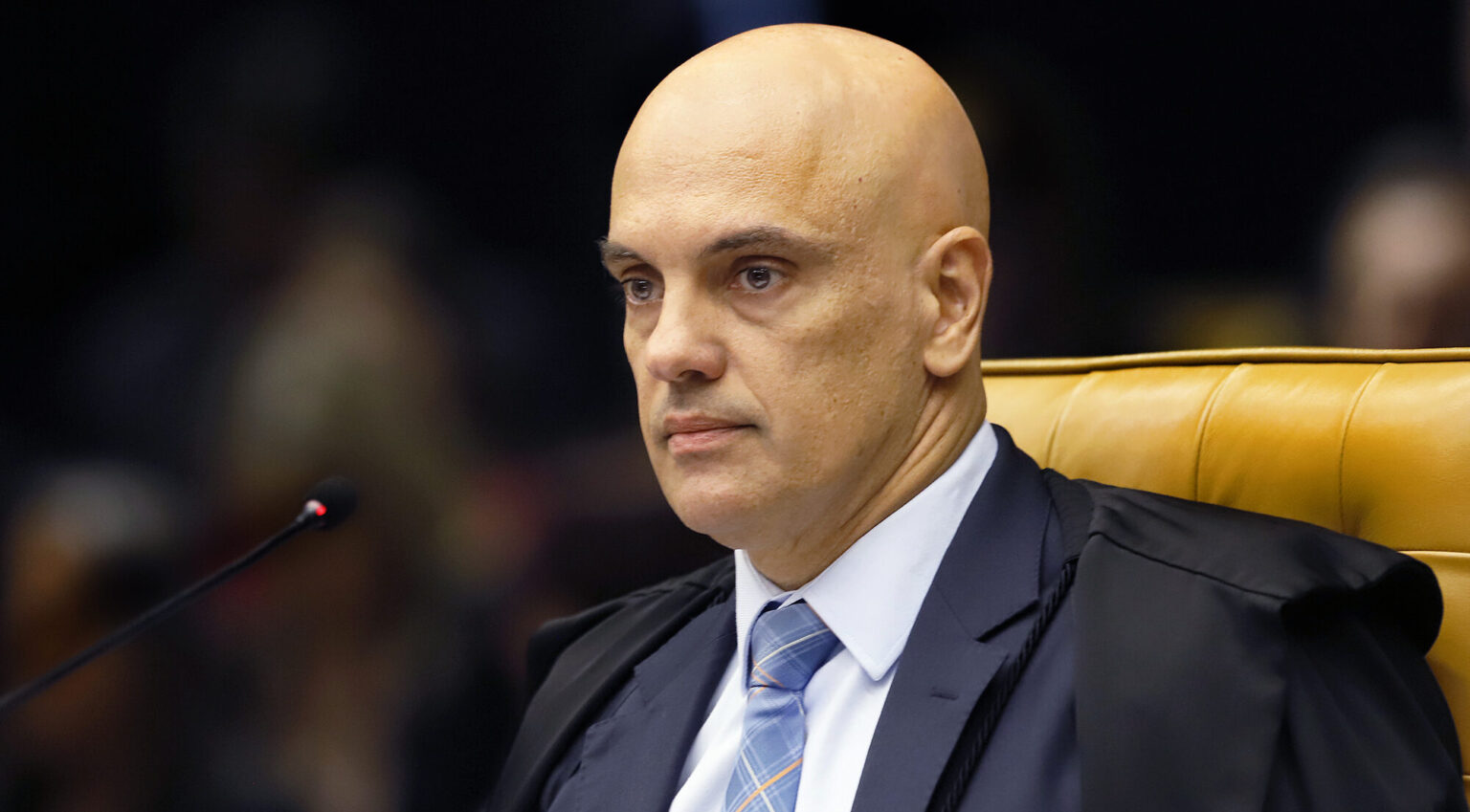 Alexandre de Moraes de toga