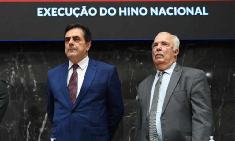 Domingos Sávio e Inácio Franco durante solenidade na Assembleia de Minas