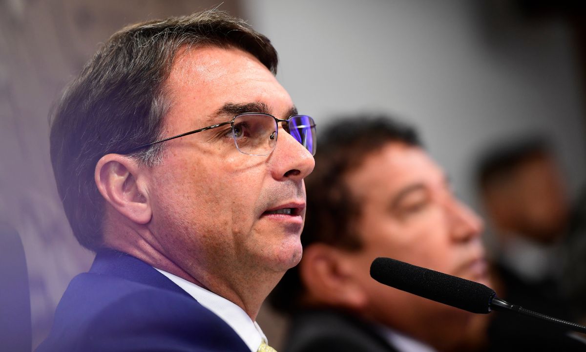Na foto, o senador Flávio Bolsonaro (PL-RJ)