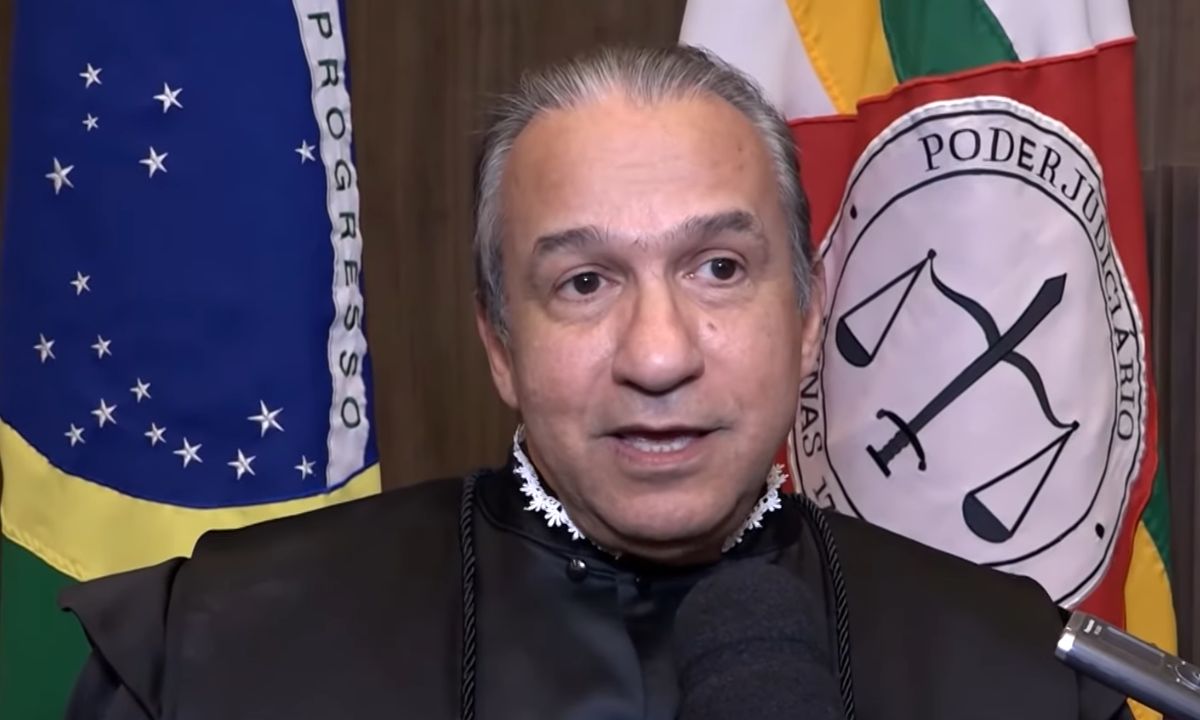 Magid Nauef Láuar durante posse como desembargador do Tribunal de Justiça de Minas Gerais em 12 de junho de 2025.