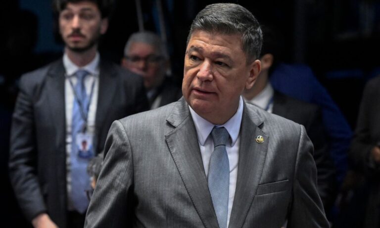 O senador Carlos Viana