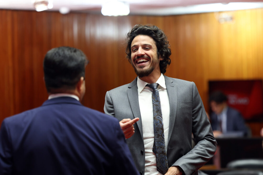 O happy hour de última hora de deputados com o novo presidente da Cemig