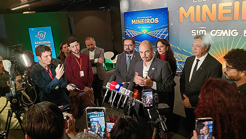 Governador de Minas Matheus Simoes