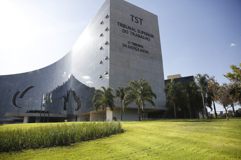 Prédio do Tribunal Superior do Trabalho (TST), com sede em Brasília-DF