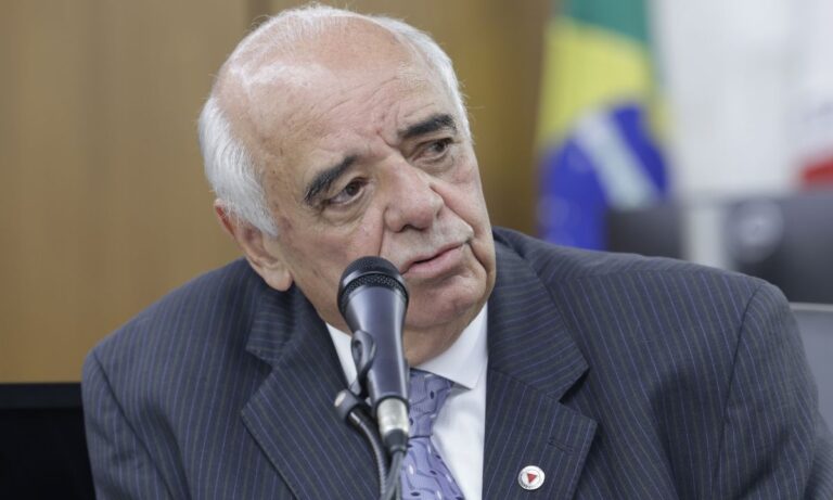 O deputado Dalmo Ribeiro Silva