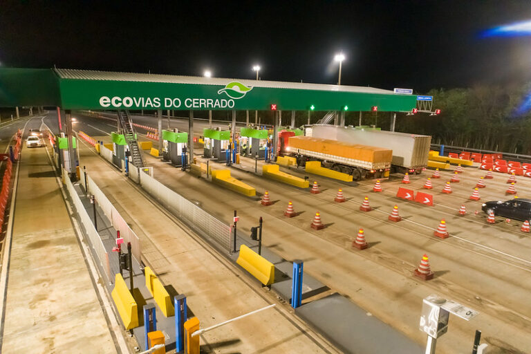 Na foto, Pedágio da Ecovias Cerrado