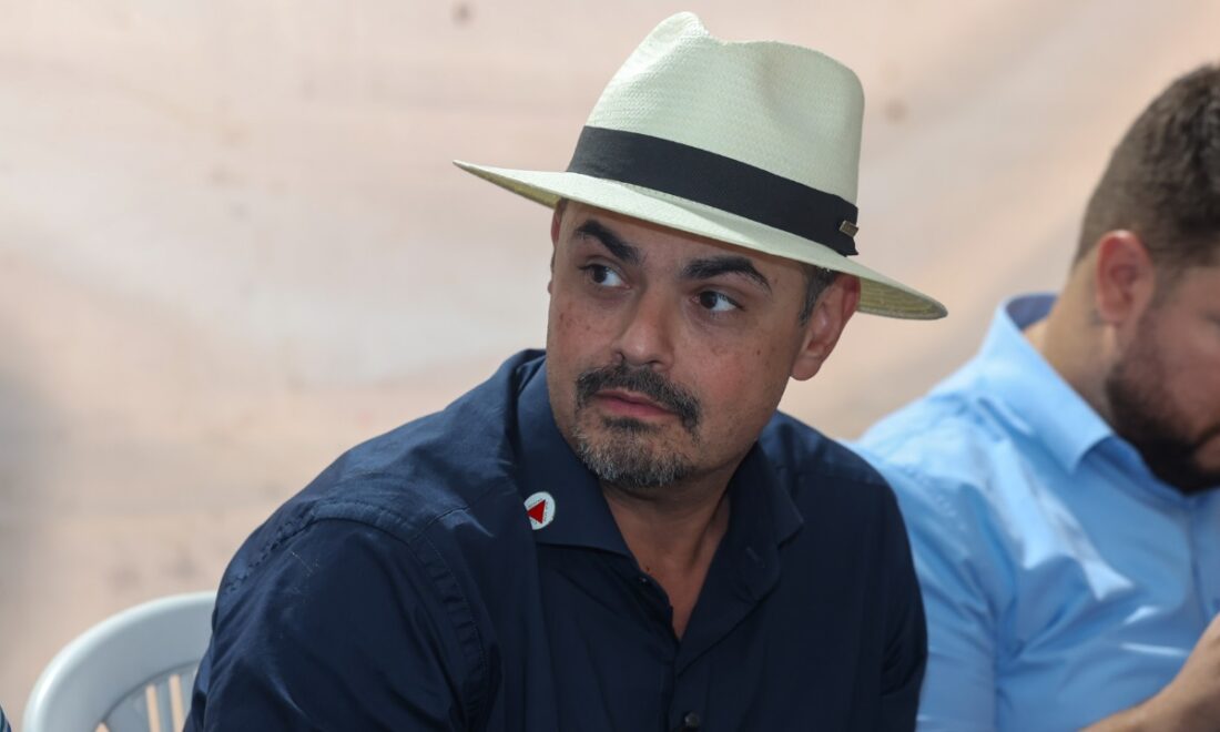 O governador Mateus Simões