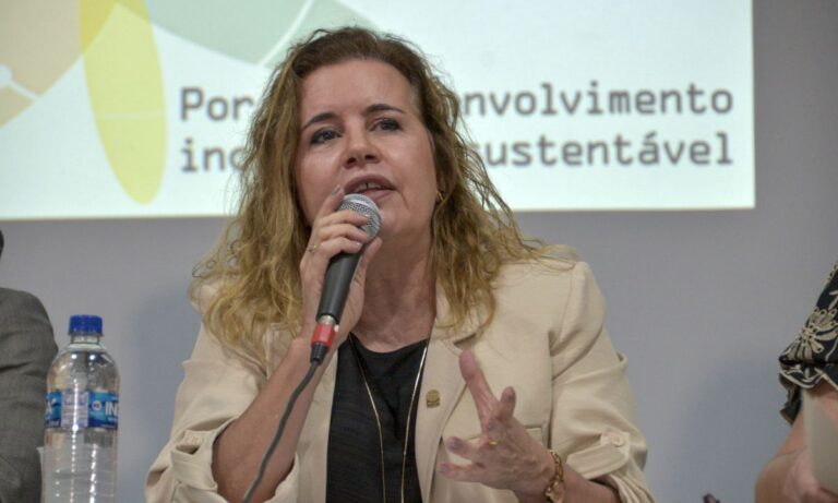 A ex-reitora Sandra Goulart