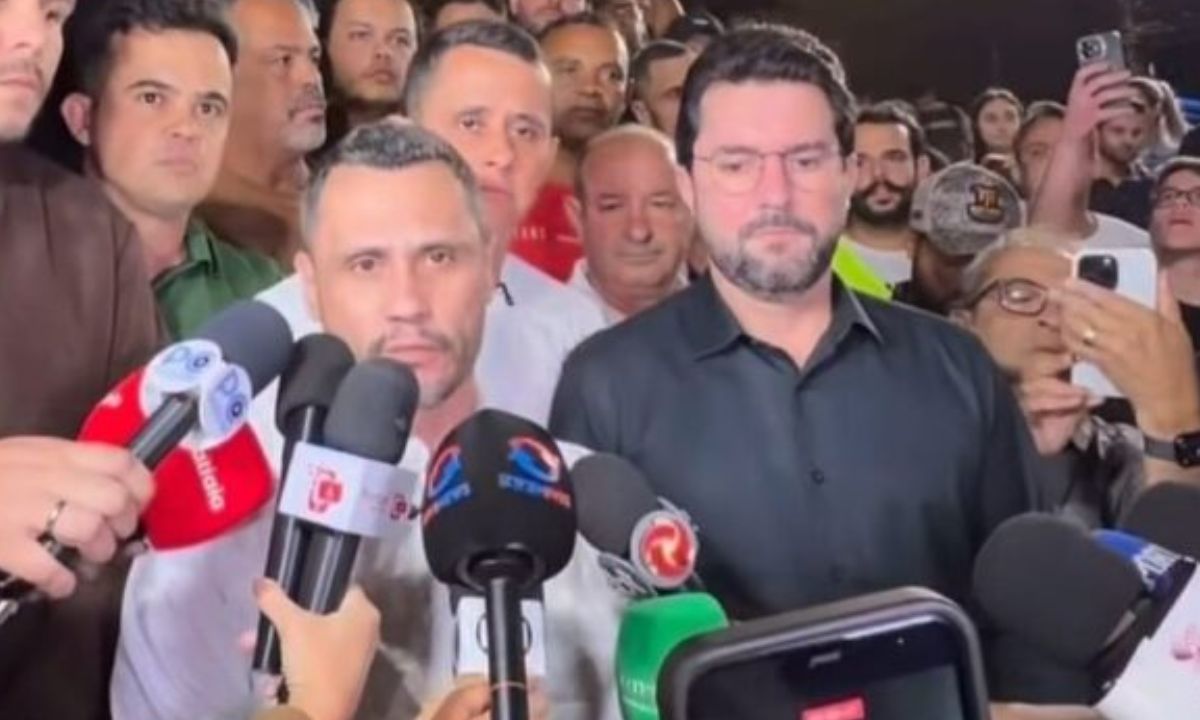 cleitinho e falcão