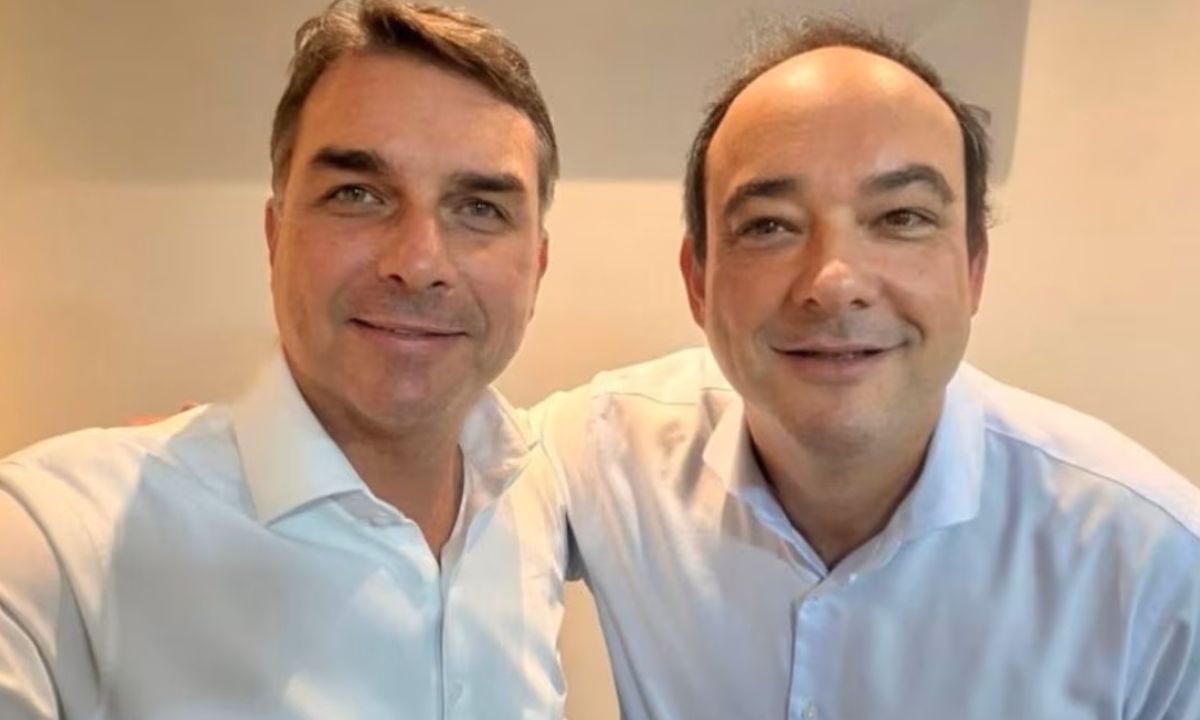 Flavio Roscoe e Flavio Bolsonaro em selfie