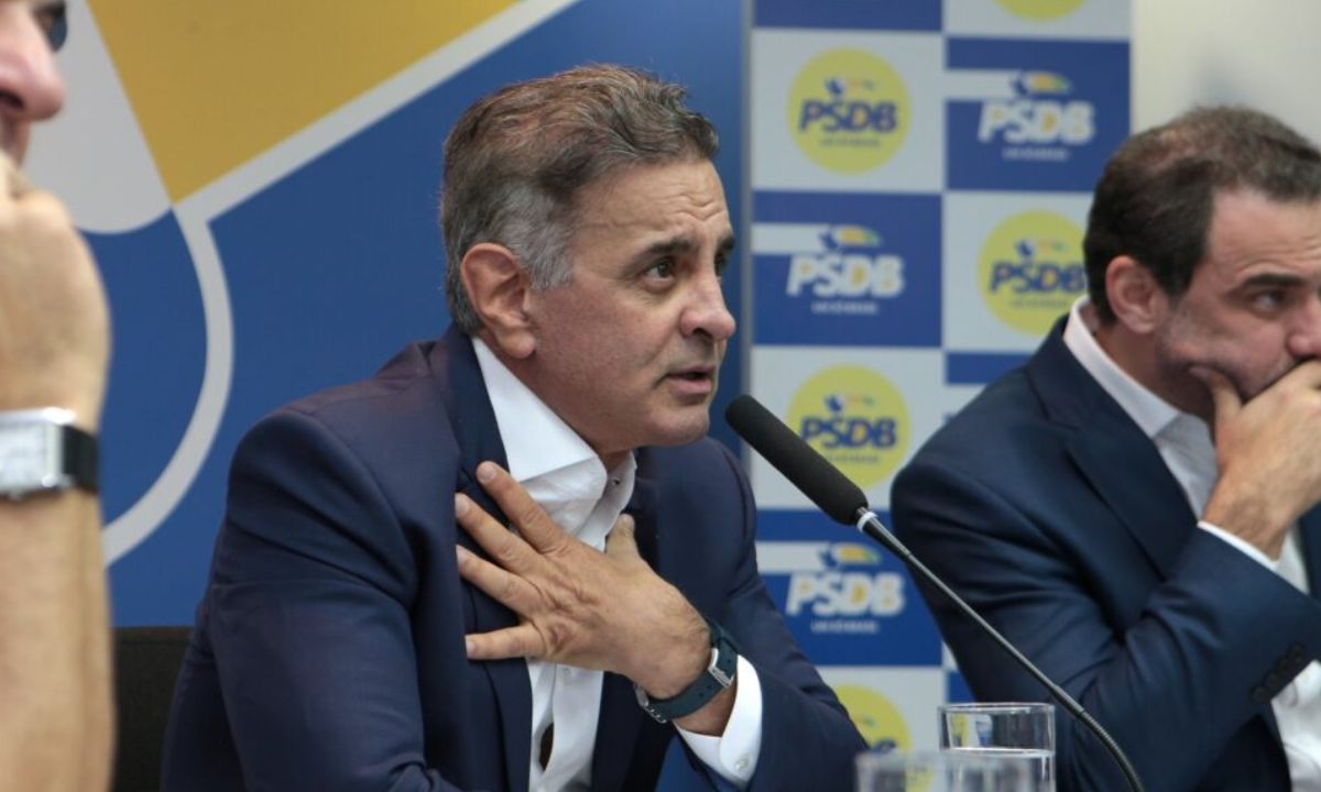 Aécio Neves em convenção do PSDB