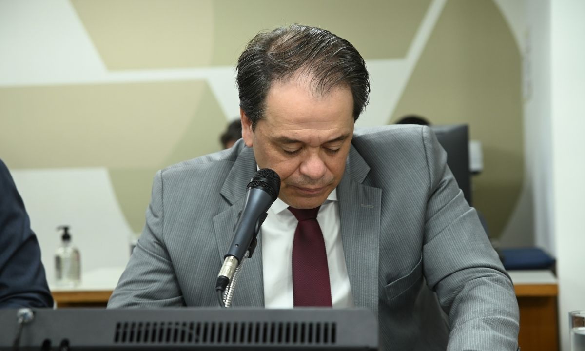 O deputado Glaycon Franco