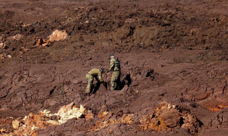 A barragem da Mina Córrego do Feijão, em Brumadinho, sob responsabilidade da mineradora Vale, se rompeu em janeiro de 2019