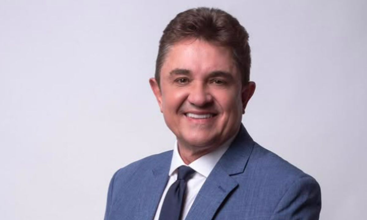 Laércio Cintra sorrindo