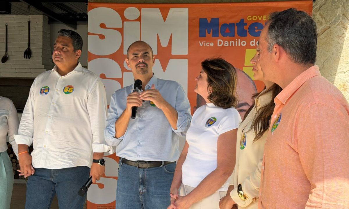 O governador Mateus Simões
