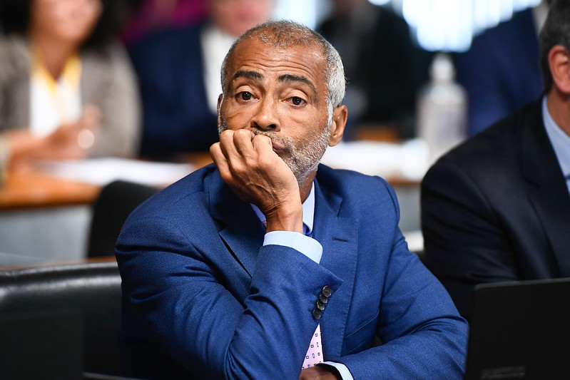 Na foto, o ex-jogador de futebol e senador Romário (PL-RJ).