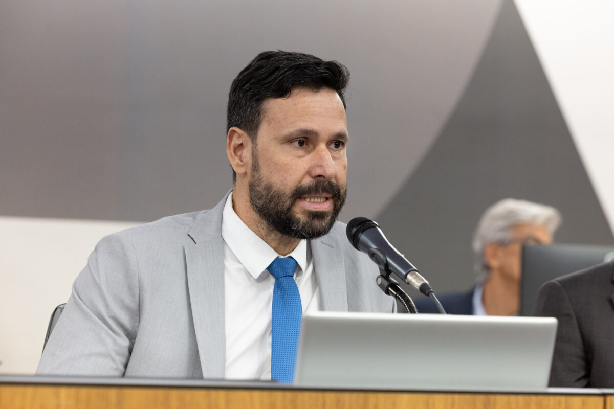 STJ mantém ação contra deputado mineiro por contratação de limpeza sem licitação quando era prefeito