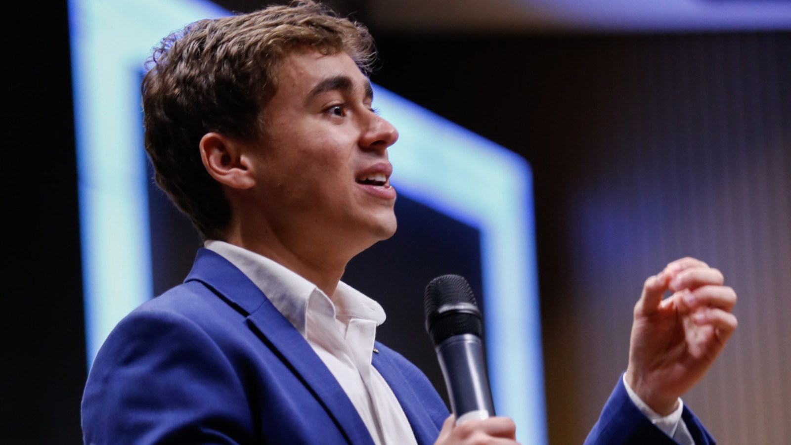 TRE-MG rejeita recurso de deputadas do PT contra Nikolas