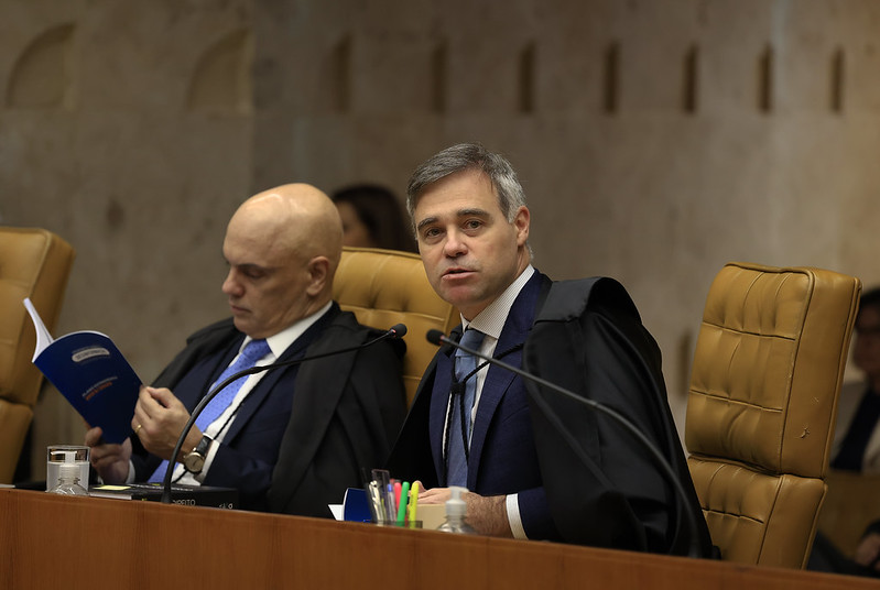 Os ministros do STF Alexandre de Moraes e Andre Mendonça