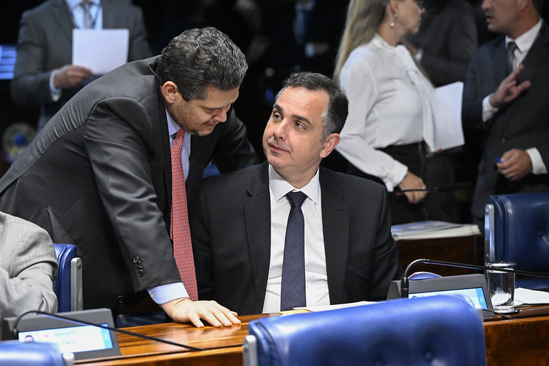 O presidente do Senado, Davi Alcolumbre, e o senador Rodrigo Pacheco