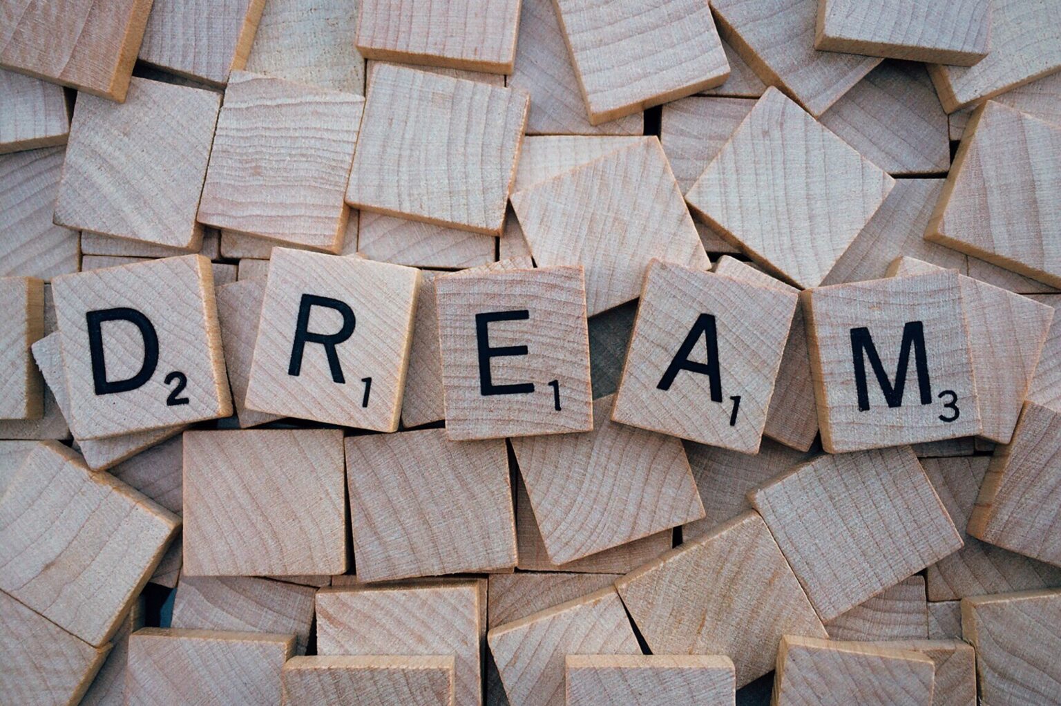 Letras formam a palavra dream