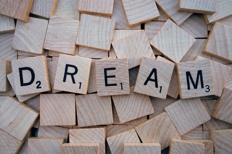 Letras formam a palavra dream