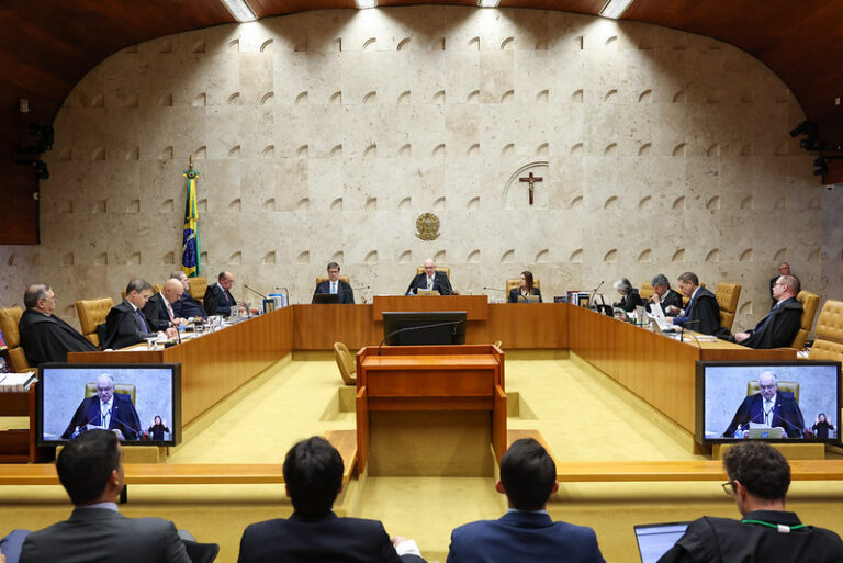 Foto do Sessão Plenária Extraordinária do STF.