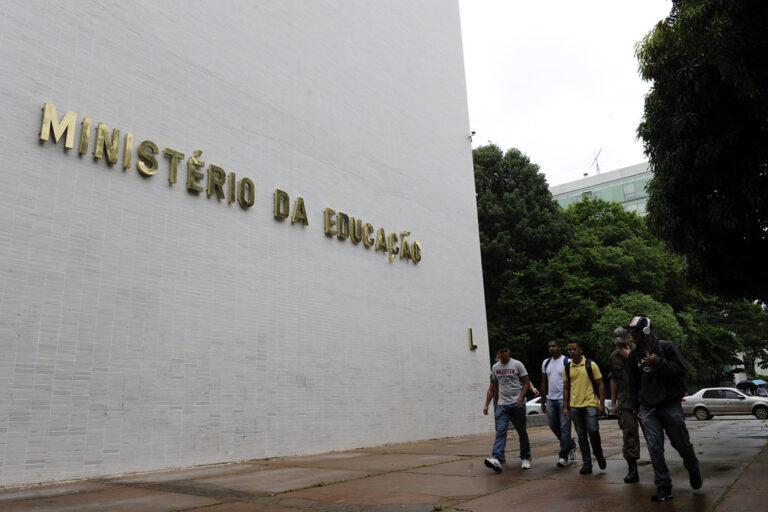 Fachada do Ministério da Educação (MEC), na Esplanada dos Ministérios, Brasília, DF.