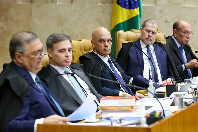Sessão plenária extraordinária do STF