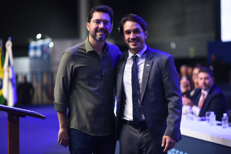 Vice-governador eleito Luís Eduardo Falcão e o presidente da AMM, Lucas Vieira Lopes